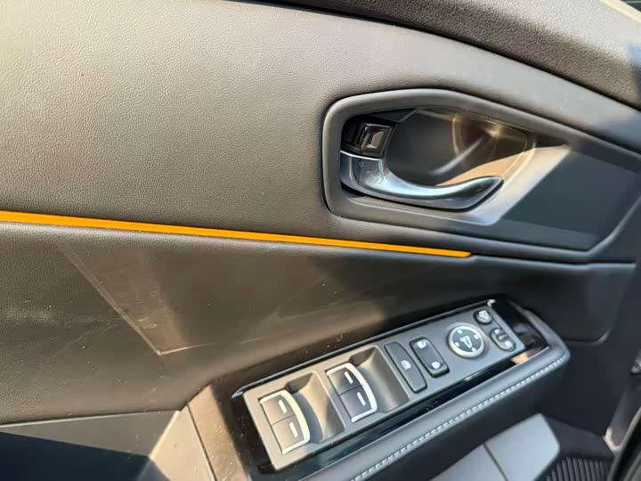 Фото 5 - Honda Accord