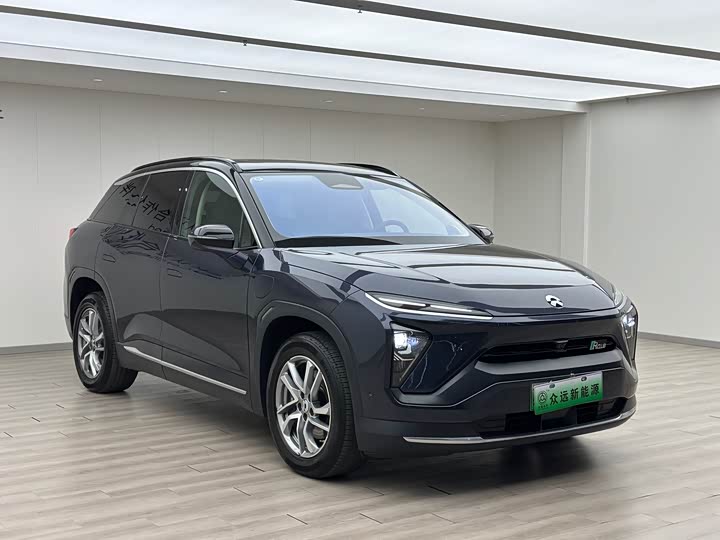 Фото 3 - Nio EC6