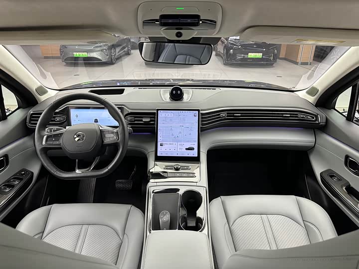 Фото 7 - Nio EC6