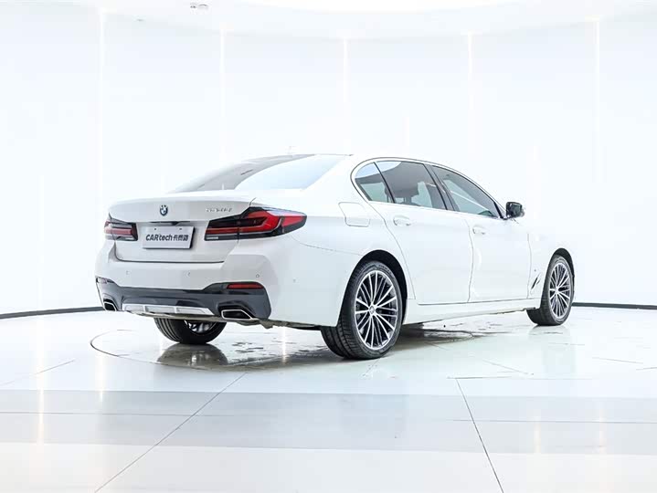 Фото 5 - BMW 5 Series