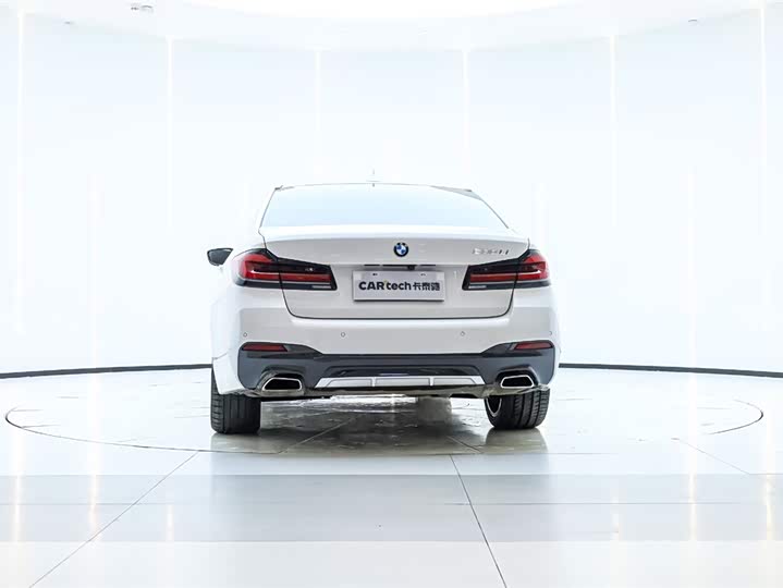 Фото 6 - BMW 5 Series