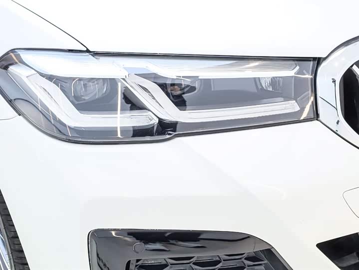 Фото 9 - BMW 5 Series