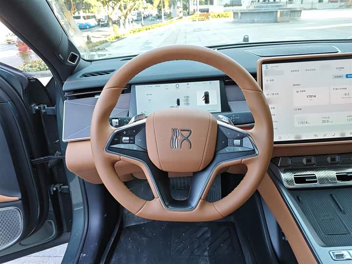 Фото 3 - BYD Han L