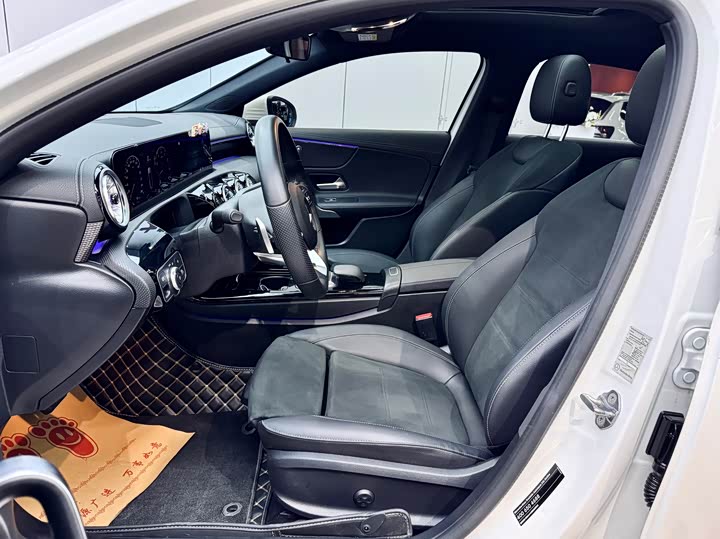 Фото 9 - Mercedes-Benz A-Class