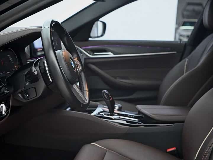 Фото 2 - BMW 5 Series