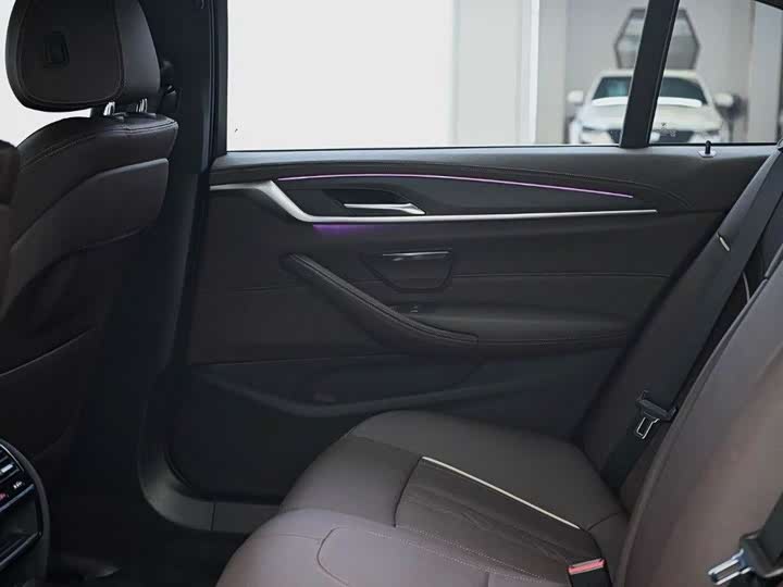 Фото 4 - BMW 5 Series