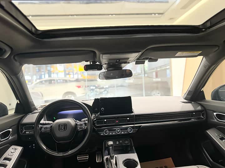 Фото 8 - Honda Civic