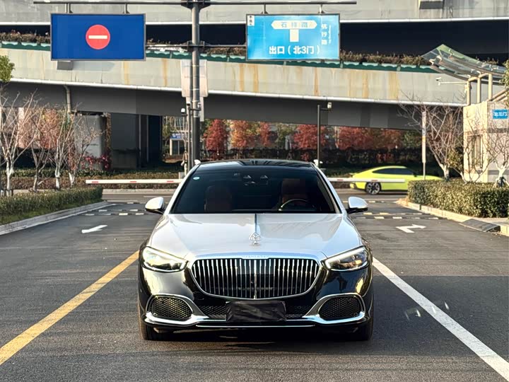 Фото 1 - Mercedes-Benz Maybach S-Class