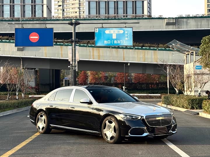 Фото 3 - Mercedes-Benz Maybach S-Class