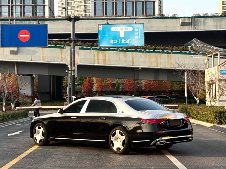 Фото 9 - Mercedes-Benz Maybach S-Class