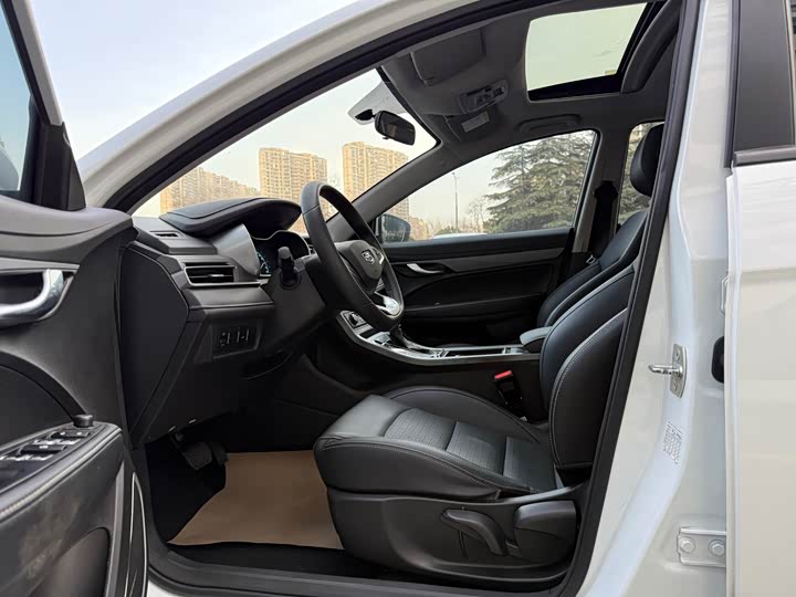 Фото 5 - Geely Emgrand