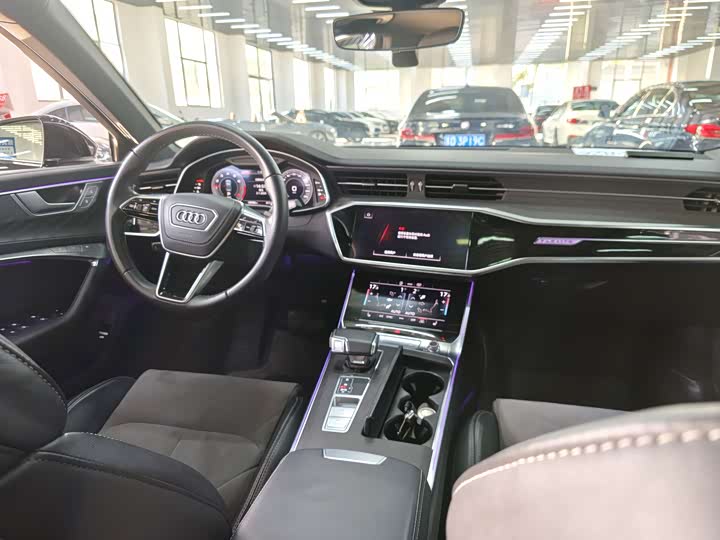 Фото 7 - Audi A6L