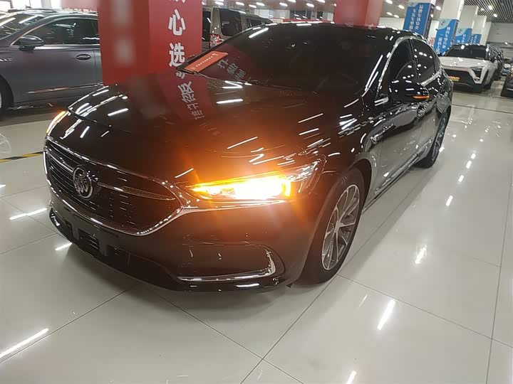 Фото 1 - Buick LaCrosse