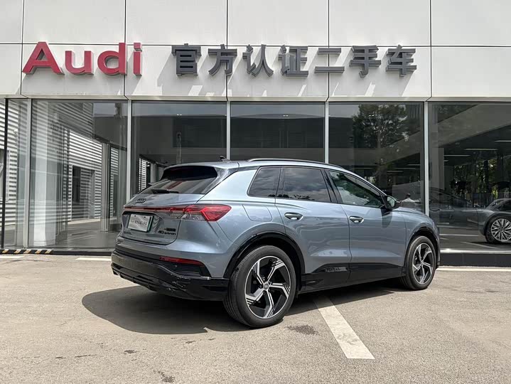 Фото 2 - Audi Q4 e-tron