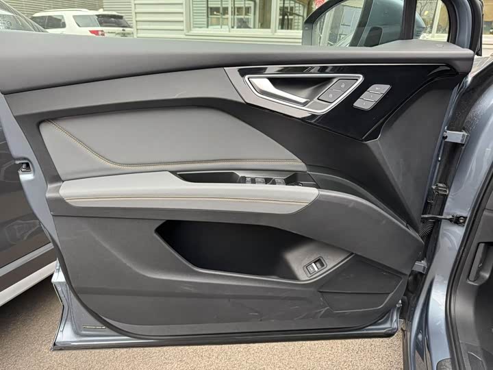 Фото 7 - Audi Q4 e-tron