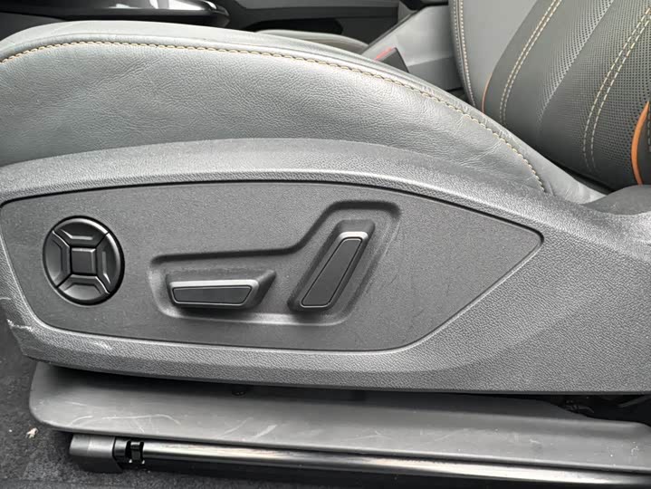 Фото 9 - Audi Q4 e-tron