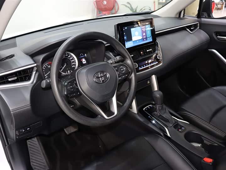 Фото 9 - Toyota Corolla Cross