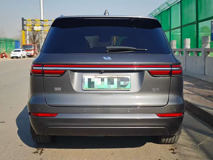 Фото 5 - LiXiang One