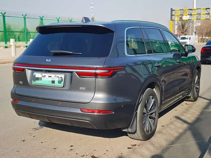 Фото 6 - LiXiang One