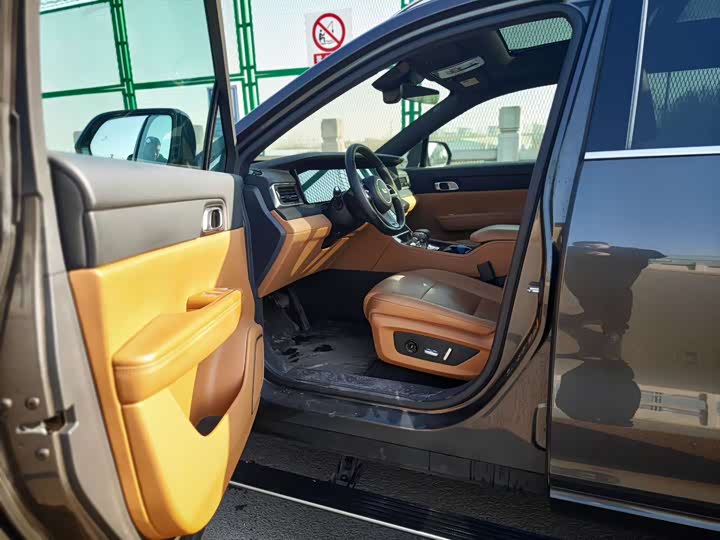 Фото 8 - LiXiang One