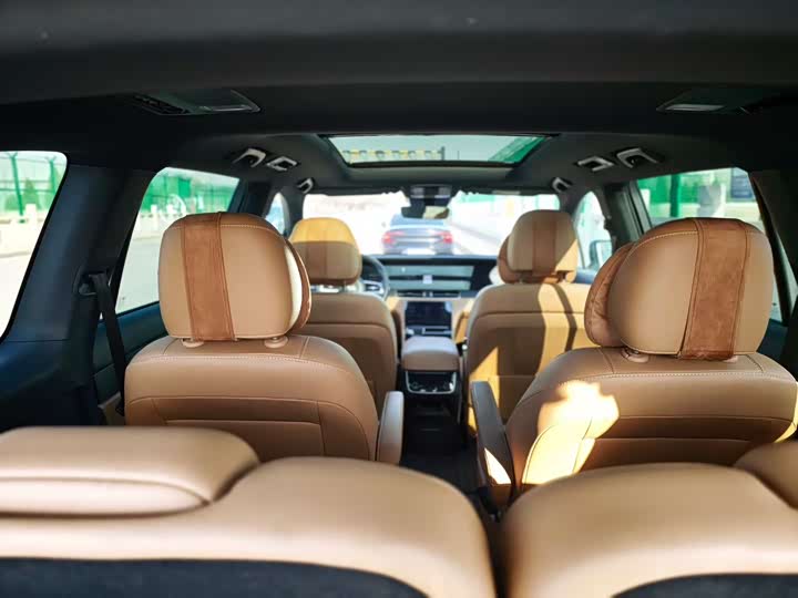 Фото 9 - LiXiang One