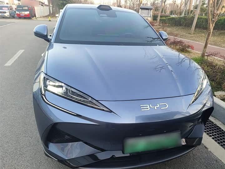 Фото 3 - BYD Sea Lion 07 EV