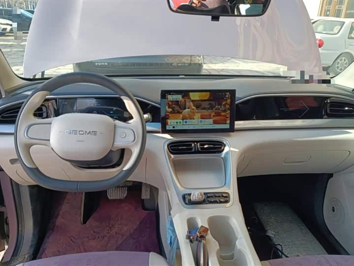 Фото 8 - Geely Galaxy Geome