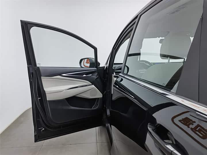 Фото 8 - Maxus G50