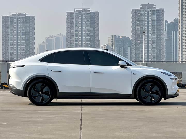 Фото 6 - Nio Onvo L60