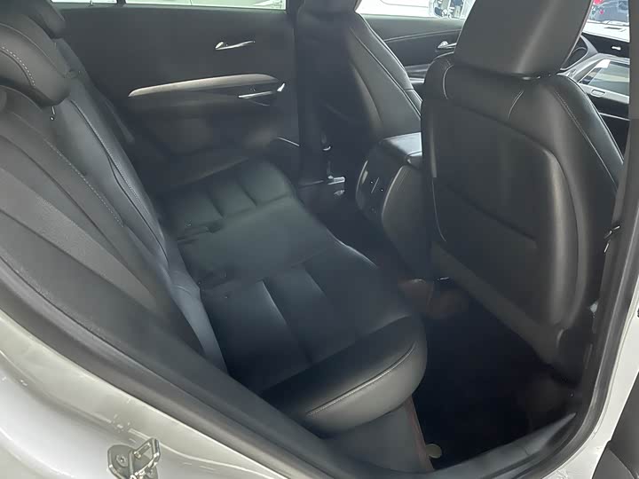 Фото 5 - Cadillac XT4