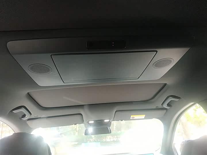 Фото 8 - LiXiang L9