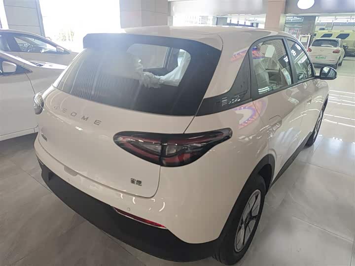 Фото 7 - Geely Galaxy Geome