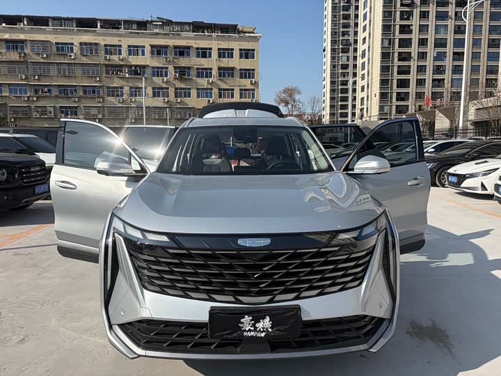 Фото 2 - Geely Atlas L