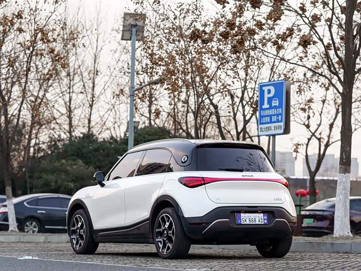 Фото 6 - Smart #1