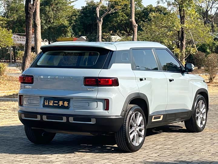 Фото 5 - Geely Icon