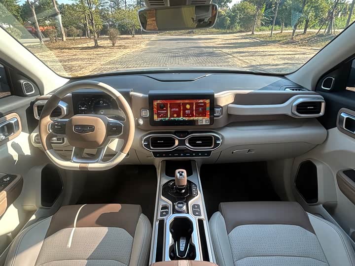 Фото 9 - Geely Icon