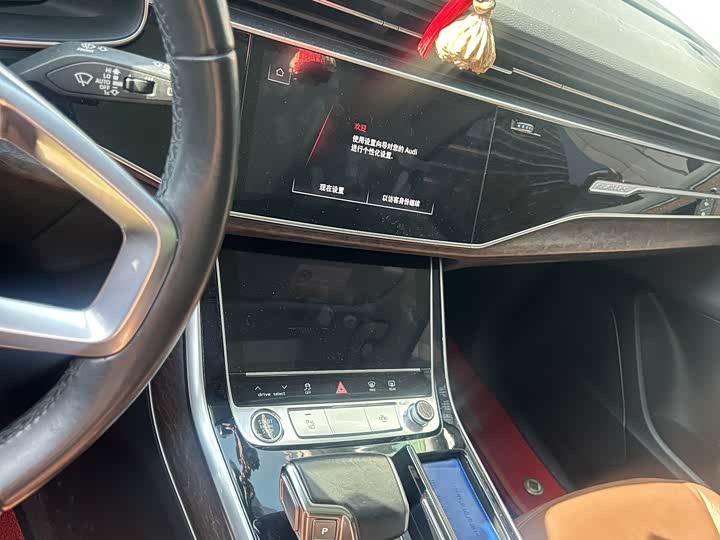 Фото 6 - Audi Q7