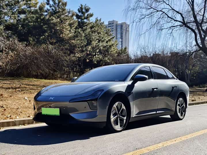 Фото 1 - XPeng Mona M03