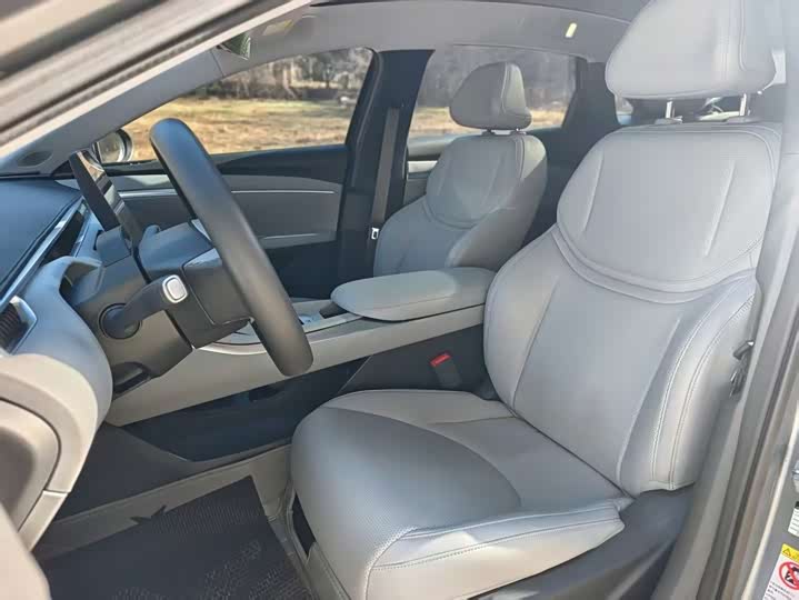 Фото 8 - XPeng Mona M03