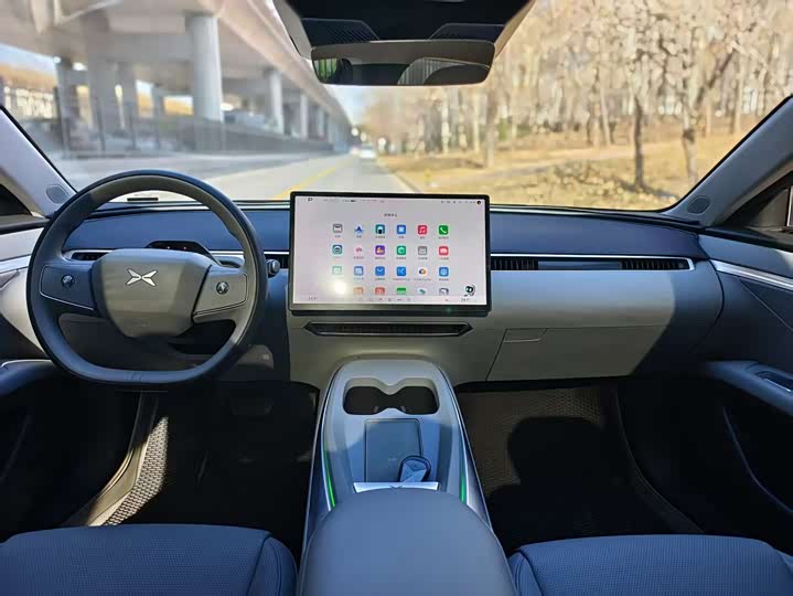 Фото 9 - XPeng Mona M03