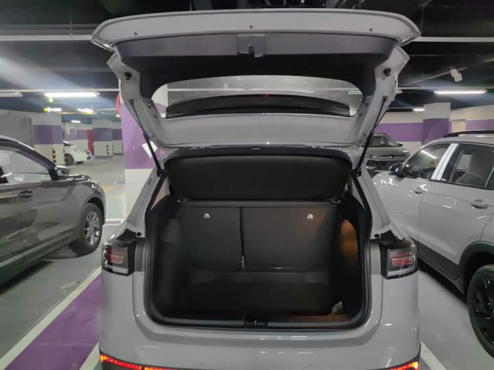 Фото 9 - Volkswagen Tharu