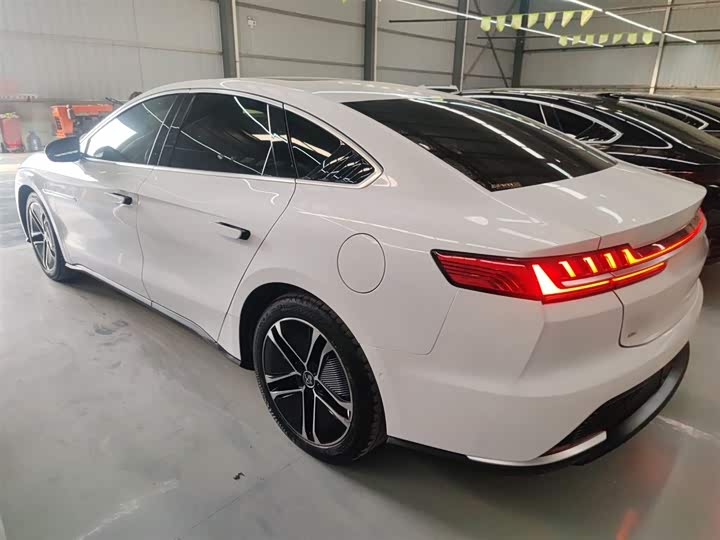 Фото 5 - BYD Han