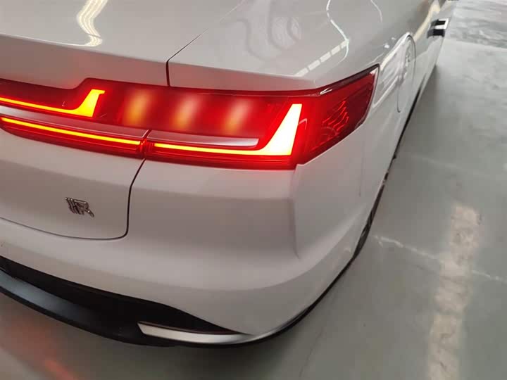 Фото 8 - BYD Han