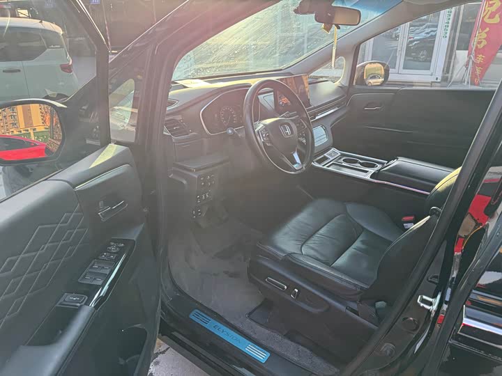 Фото 7 - Honda Elysion