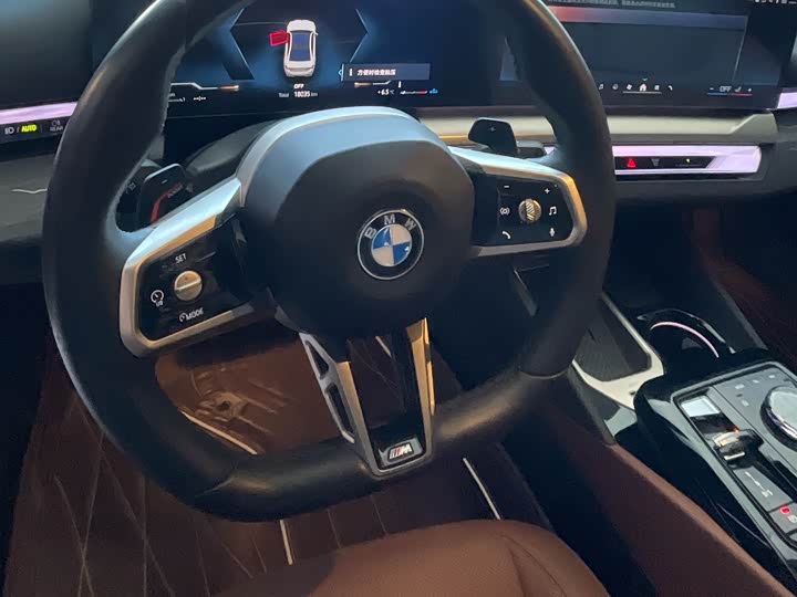 Фото 8 - BMW 5 Series