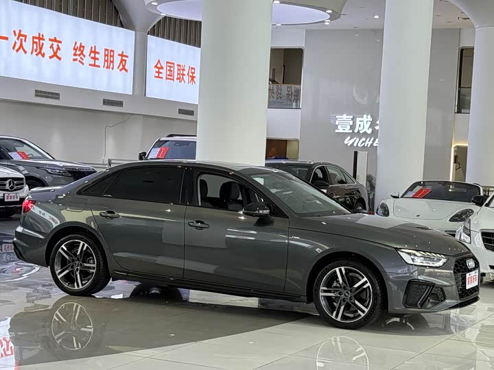 Фото 3 - Audi A4L