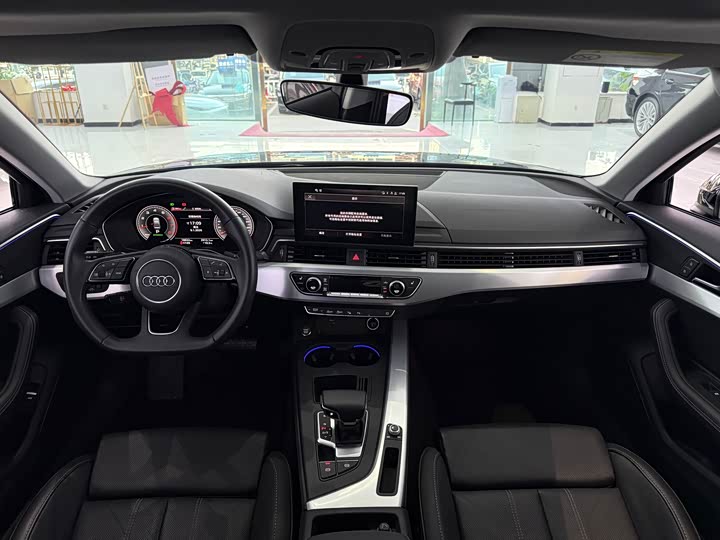 Фото 7 - Audi A4L