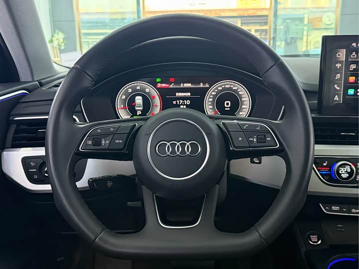 Фото 8 - Audi A4L