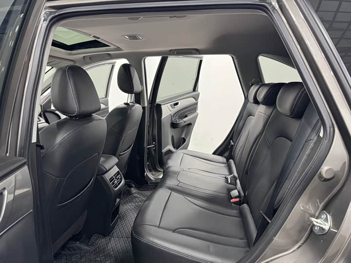 Фото 6 - Haval M6