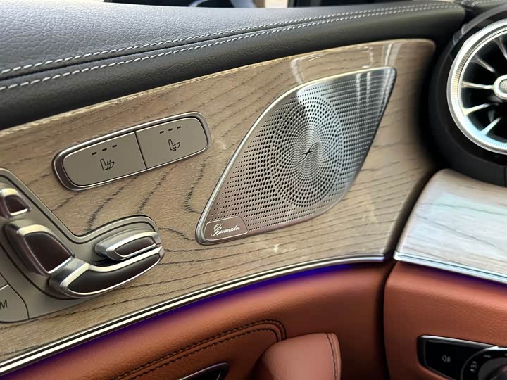 Фото 9 - Mercedes-Benz CLS-Class